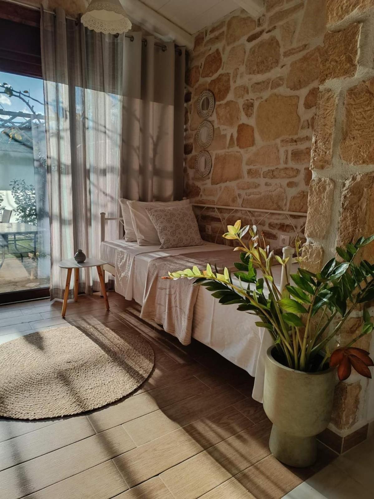 Studio Eleni - Oasis Holiday Houses คอคคิโนส เปียร์โกส ภายนอก รูปภาพ