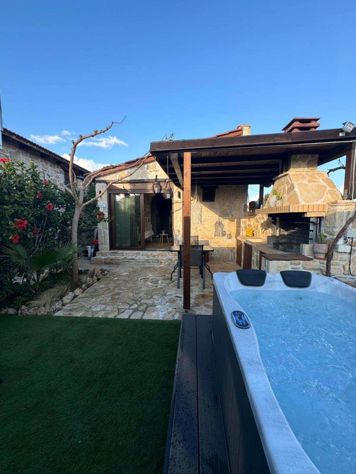 Studio Eleni - Oasis Holiday Houses คอคคิโนส เปียร์โกส ภายนอก รูปภาพ