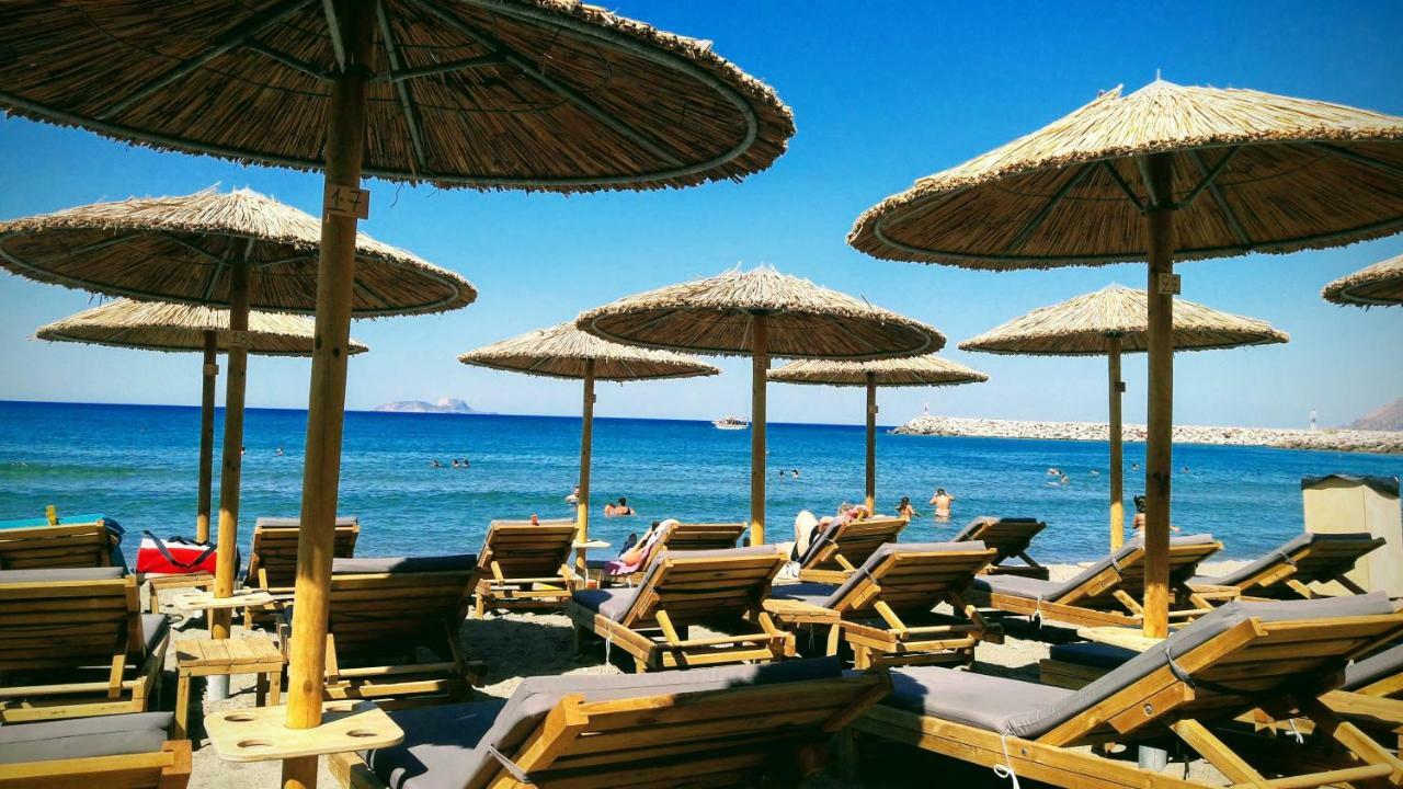 Studio Eleni - Oasis Holiday Houses คอคคิโนส เปียร์โกส ภายนอก รูปภาพ